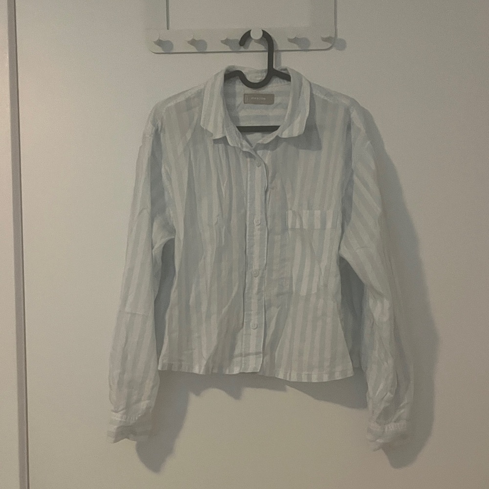 Everlane Light Gray Striped Button-Down Shirt